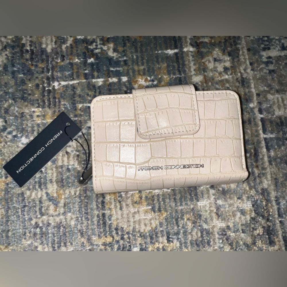 Pick your favorite 5 - NWT Wallets - Picture 12 of 14